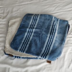 UGG Blue and White Striped Pillow Cover (Set of 2)